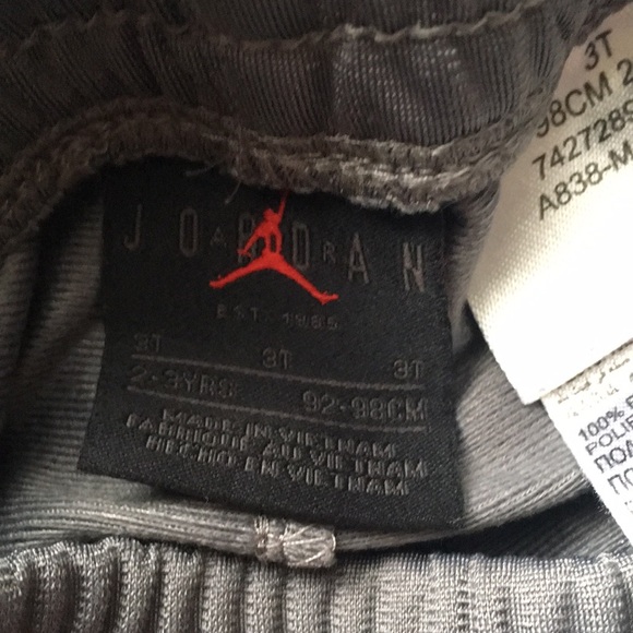 Air Jordan Matching 2 Piece Set “track suit” 3T - Picture 11 of 11